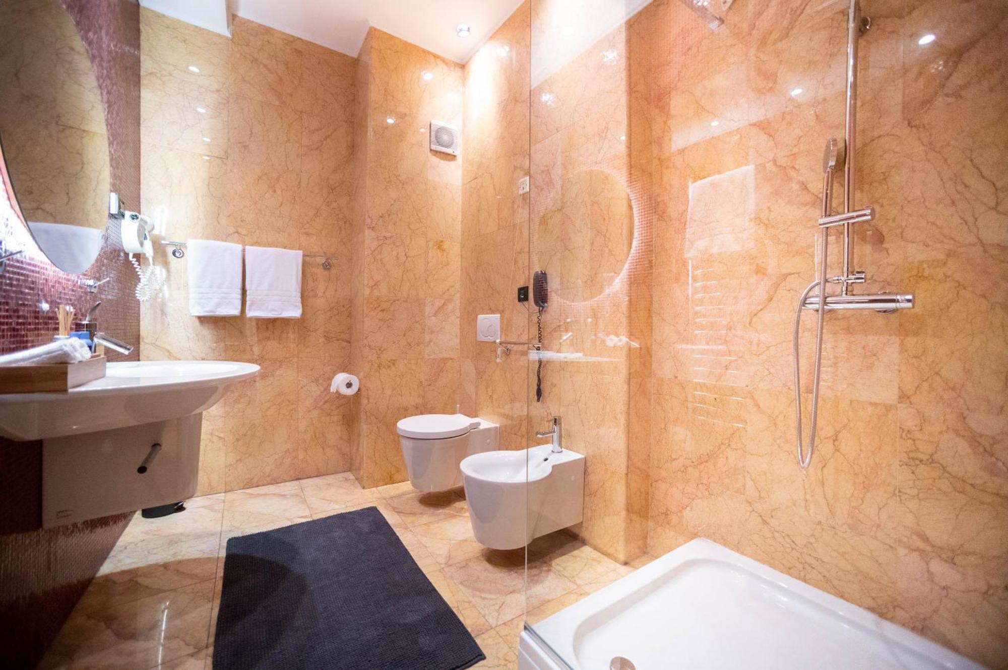 Natali Luxury Suites ベオグラード 部屋 写真